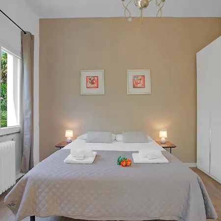 Apartment Giulia *