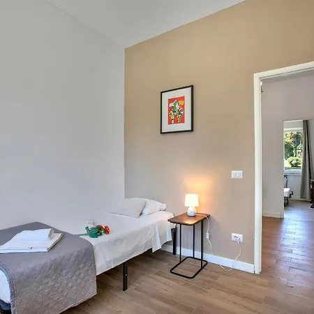 Giulia Apartment *
