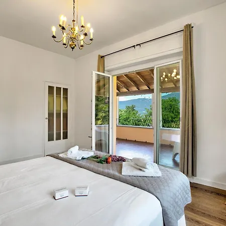 Giulia Apartment *