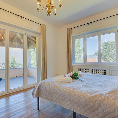 Giulia Apartment Porto Valtravaglia