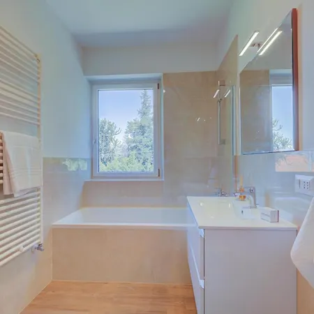 Apartment Giulia *