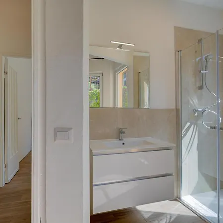 Apartment Giulia Porto Valtravaglia