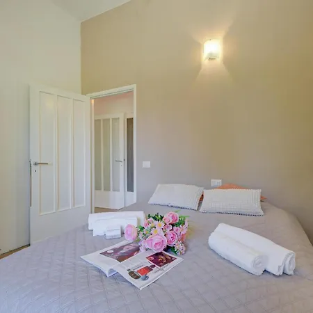 Giulia Apartment