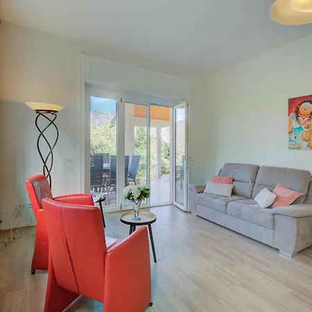 Giulia Apartment